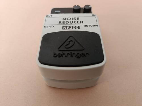 Behringer 300 noise - 300,
