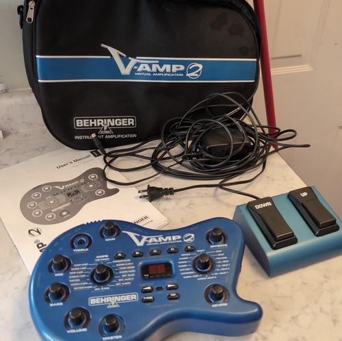 Behringer amp guitar - 2,